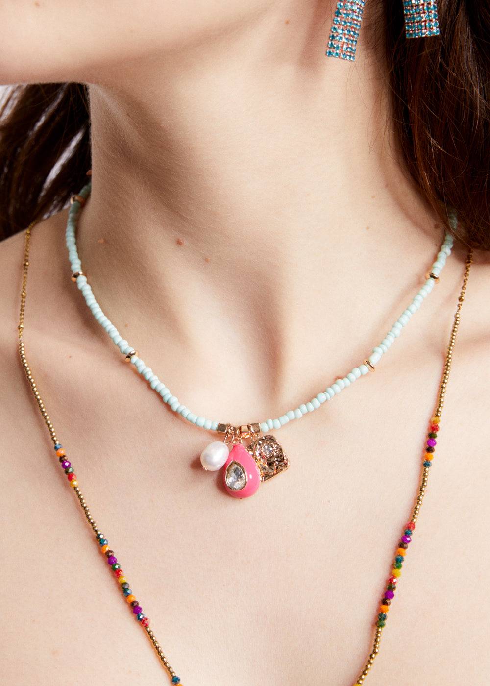 Nalí NECKLACE W/ L.BLUE BEADS+FUCHSIA PENDANT