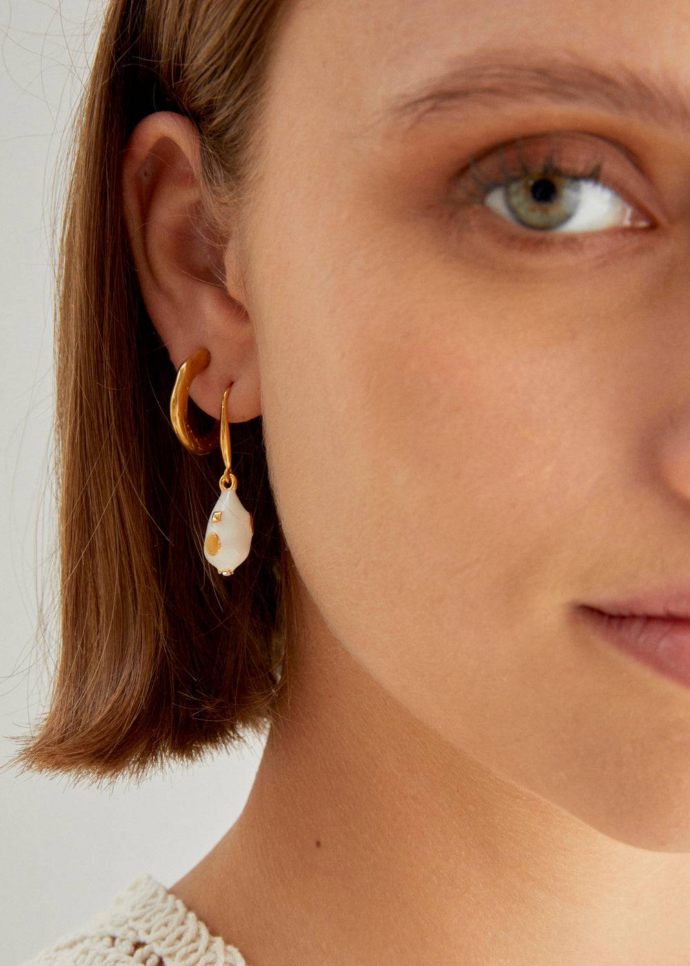 Nalí NIDIA EARRINGS W/ ENAMEL PENDANT+ COLORS Offerta