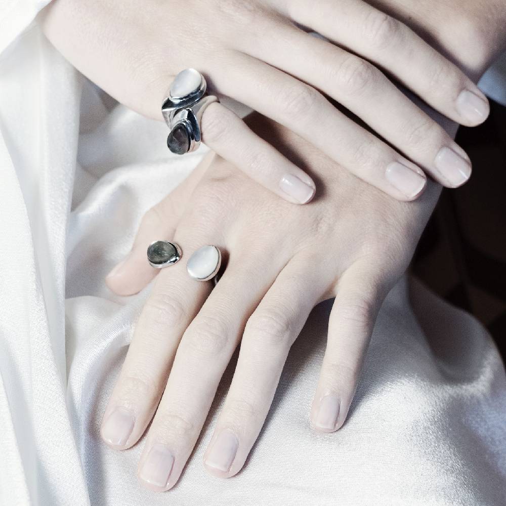 Paola Grande Gioielli AURUM Anello goccia bianco|grigio 2 elementi Presa