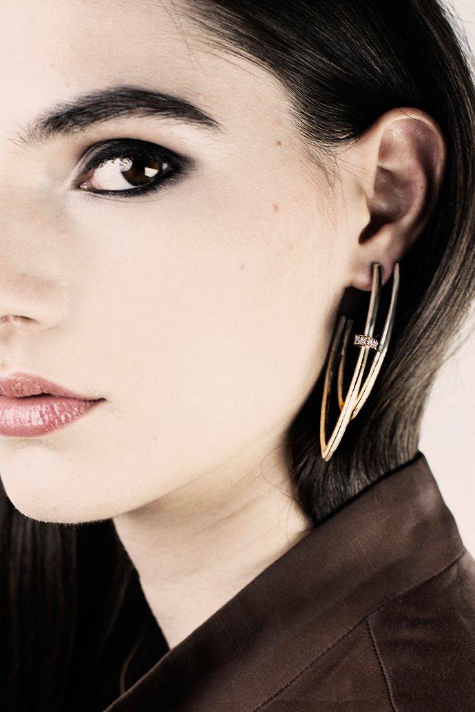 Paola Grande Gioielli NEON Orecchino 'Neon' angolo grande con pietre bianche Shopping Online