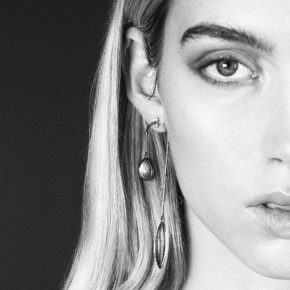 Paola Grande Gioielli AURUM Orecchini Amo curvo lungo Italy