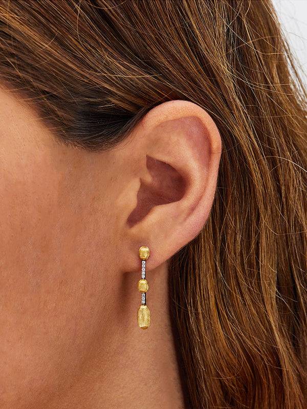 Nanis Orecchini "DANCING ÉLITE" pendenti incisi a mano in oro e diamanti – Nanis Italian Jewels Consegna Veloce