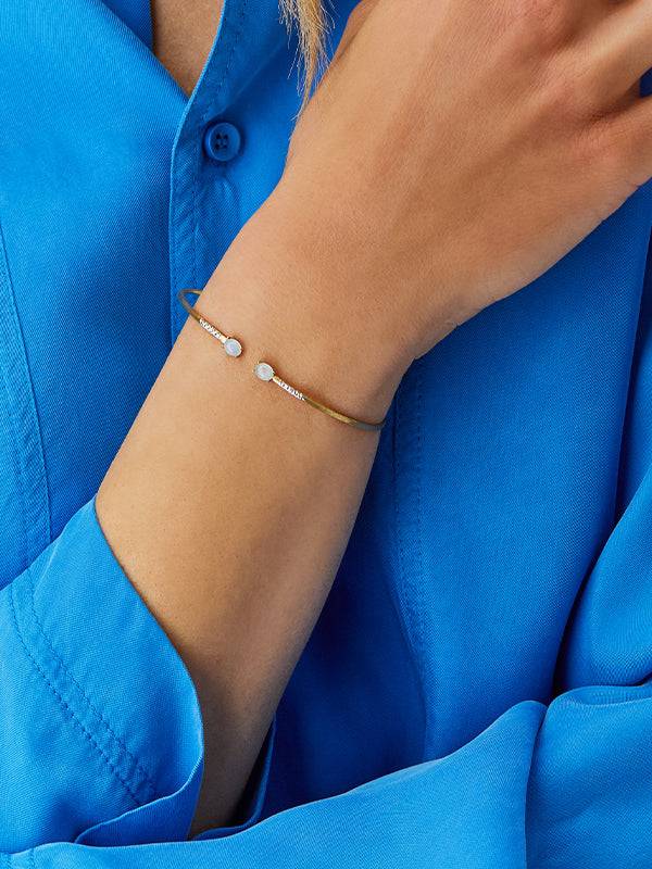 Nanis Bracciale a schiava "DANCING AZURE" inciso a mano in oro, diamanti e a – Nanis Italian Jewels Pezzi Unici