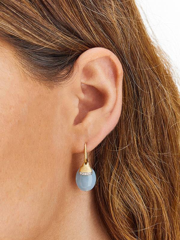 Nanis Orecchini ciliegine "AZURE" pendenti in oro, acquamarina milk e dettag – Nanis Italian Jewels Acquista Ora