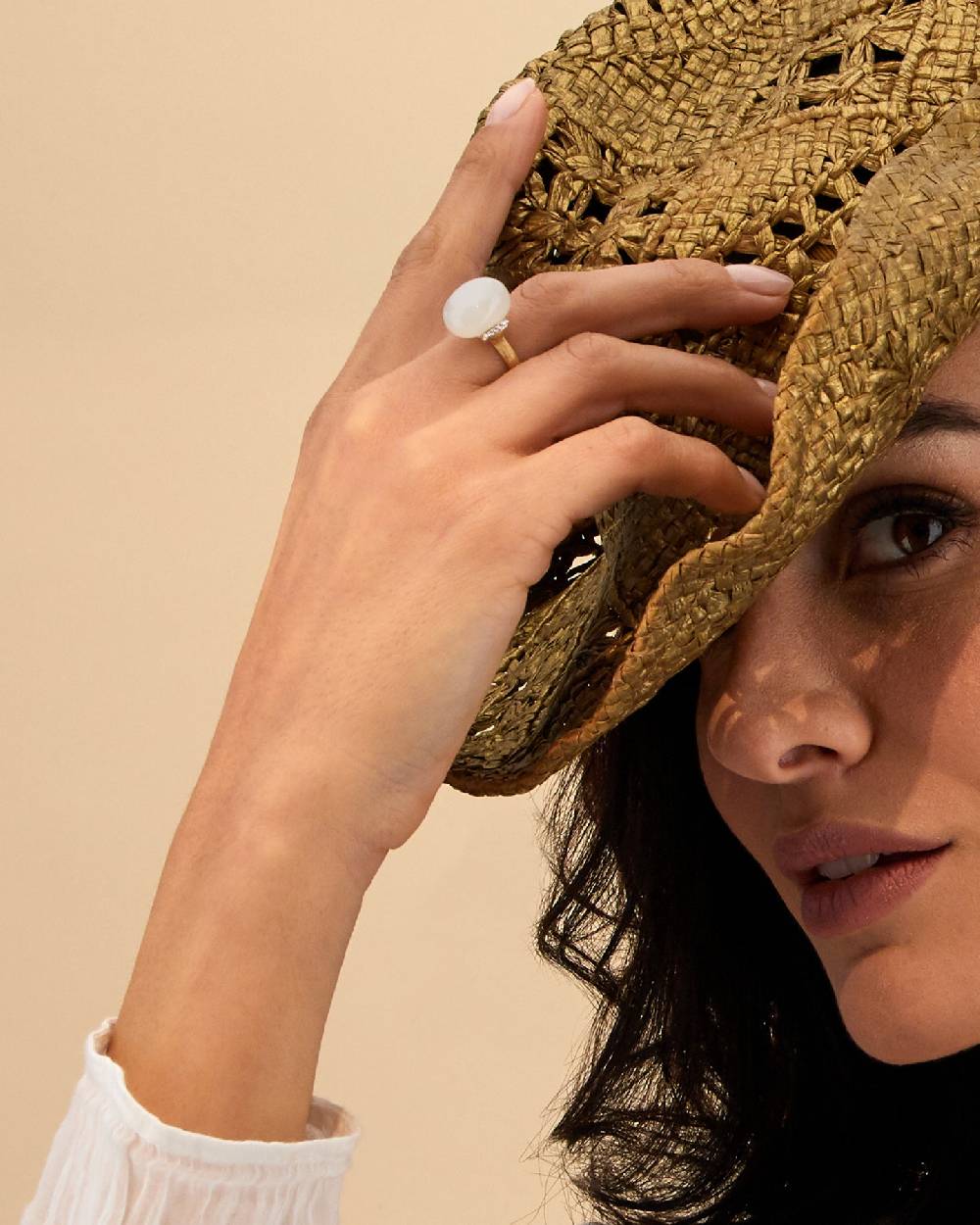 Nanis Anello "WHITE DESERT" in oro, diamanti e pietra di luna (grande) – Nanis Italian Jewels Novità