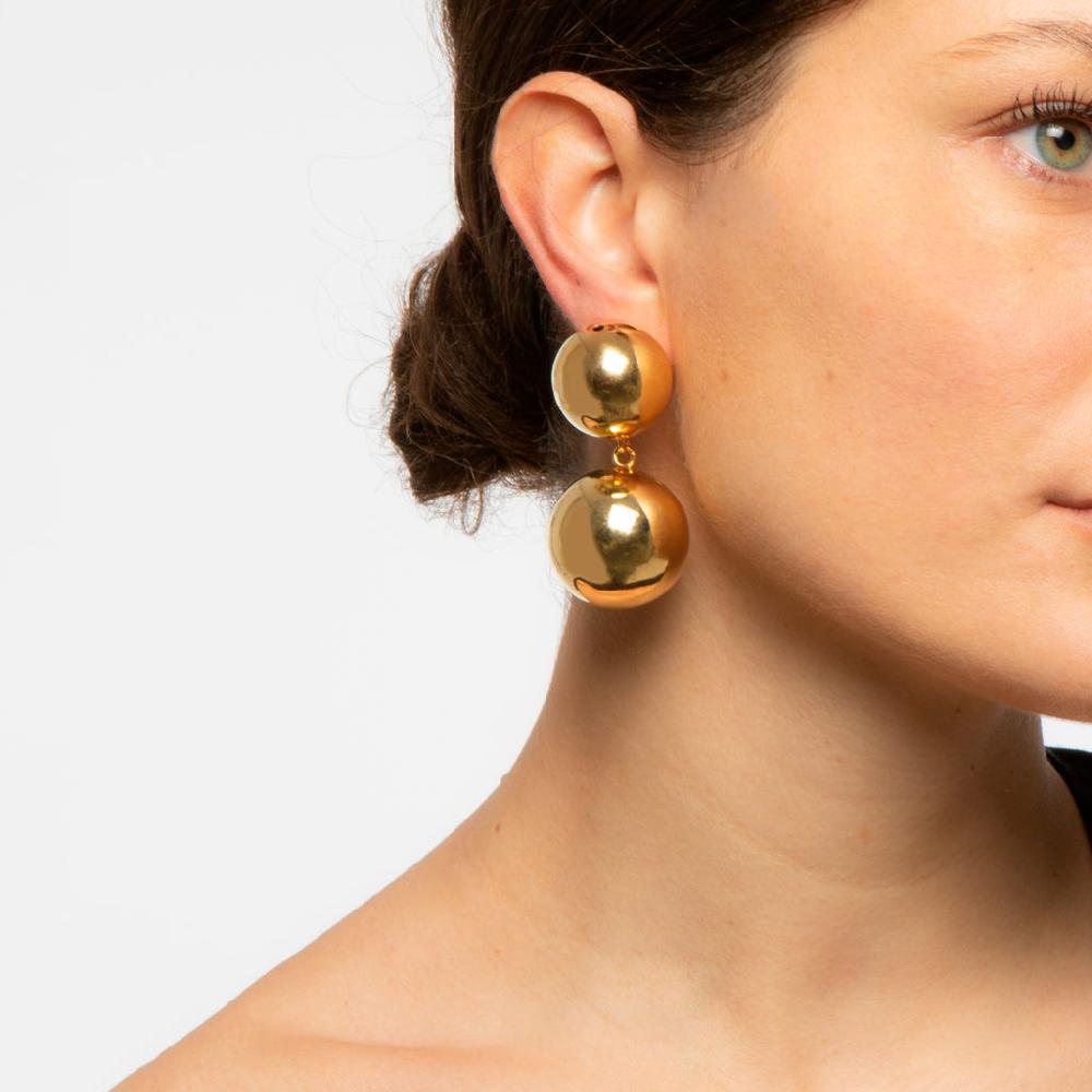 Silvia Gnecchi Yabasas earrings Convenienza