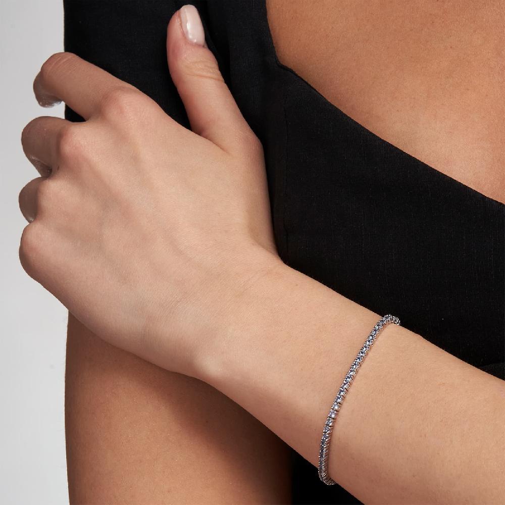 Unoaerre Bracciale tennis in argento con zirconi azzurri | UNOAERRE Gioielli Presa